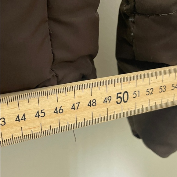 Aritzia - TNA - Bear Paw Classic Cropped Puffer Jacket Dark Brown S - Picture 11 of 12